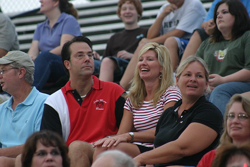../Images/fball083107_037.JPG