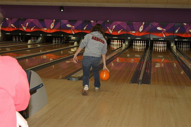 ../Images/Bowling_203.jpg